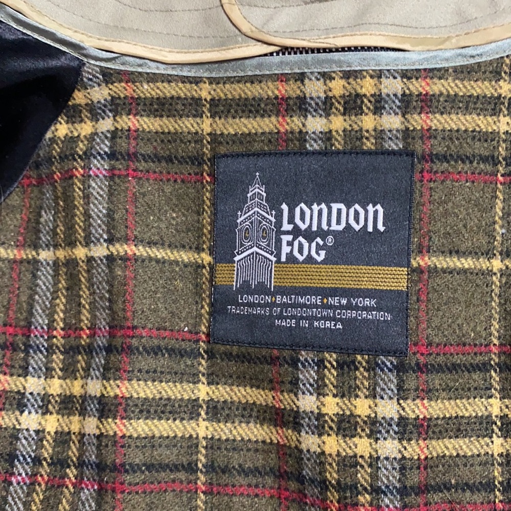 Gorgeous Vintage London Fog Trench Coat - Picture 6 of 6